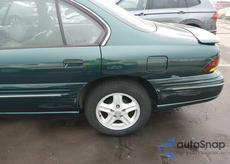 1998 Pontiac Bonneville Se z USA, uszkodzony, nr VIN 1G2HX52K4W4236814